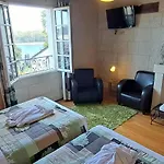Hotel Logis Le Bussy 3*