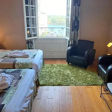 酒店 Logis Le Bussy 蒙索罗