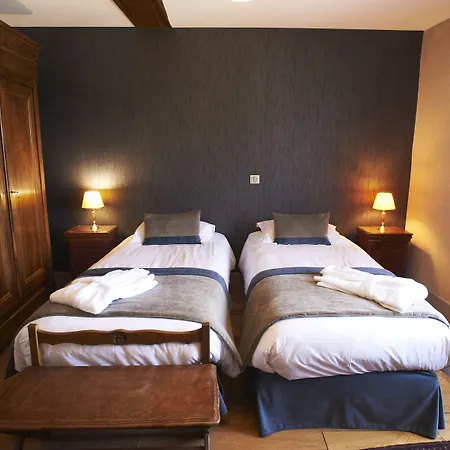 Logis Le Bussy Hotel