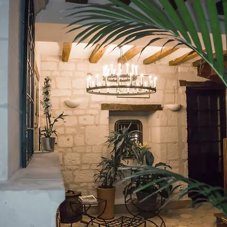 Hotel Logis Le Bussy