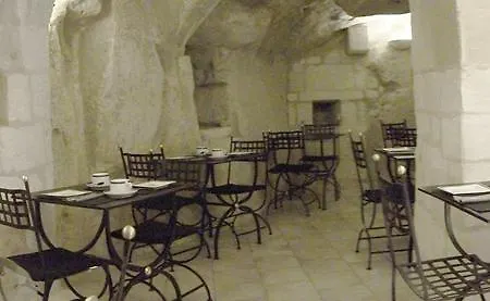 Logis Le Bussy 酒店