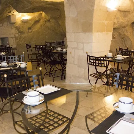Le Bussy Hotel
