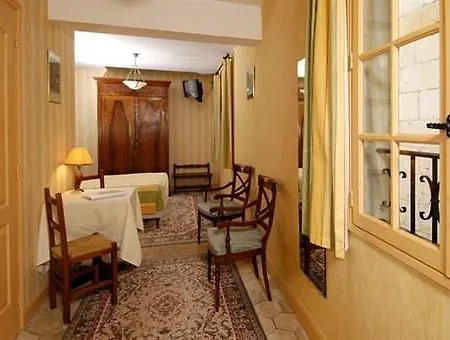 Hotel Le Bussy 3*