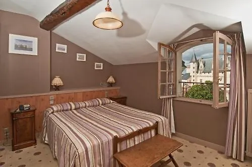 Szálloda Logis Le Bussy Montsoreau