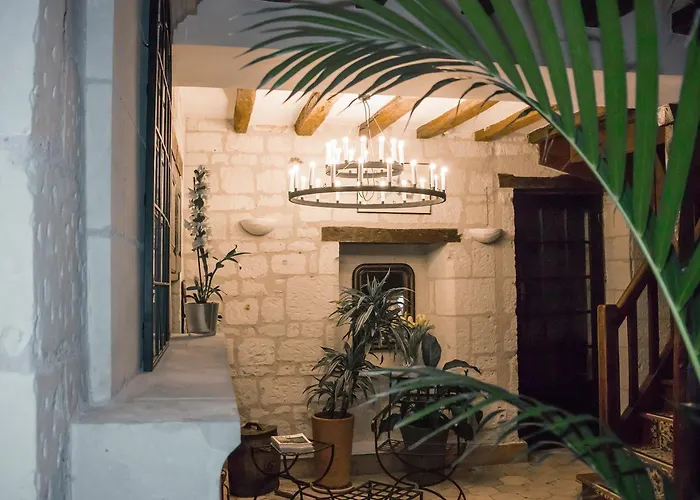 Hotel Logis Le Bussy