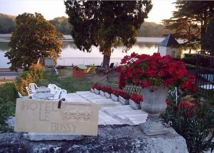 Logis Le Bussy Szálloda